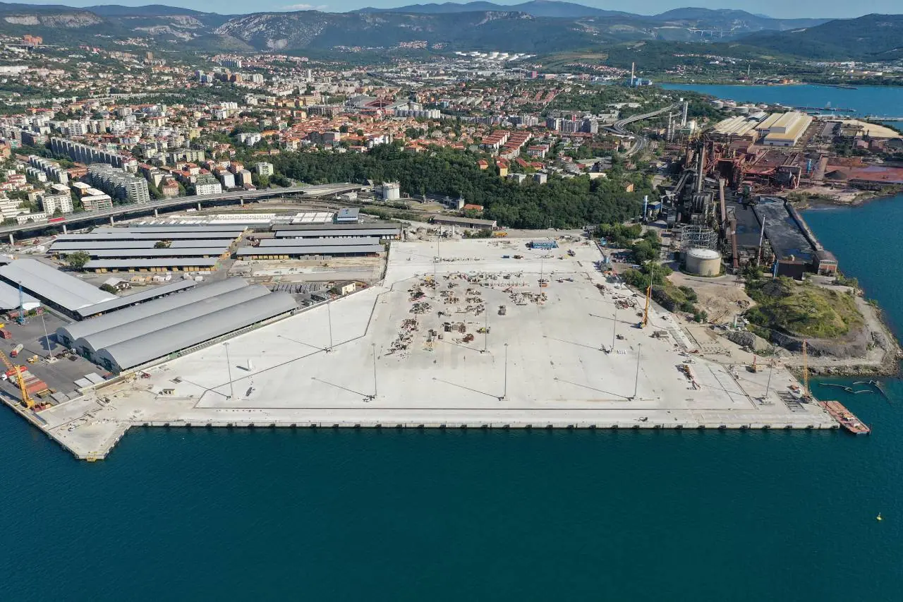 Piattaforma logistica, porto di Trieste